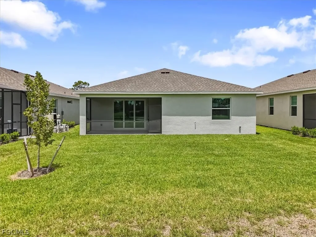 20524 Cooperhead Lehigh Acres FL 33936