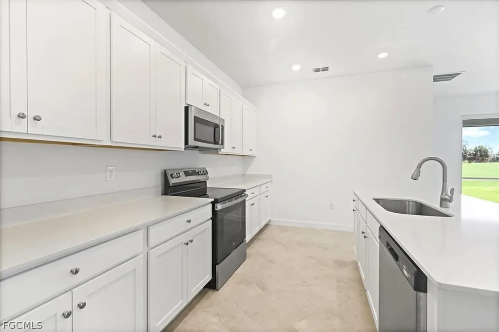20524 Cooperhead Lehigh Acres FL 33936