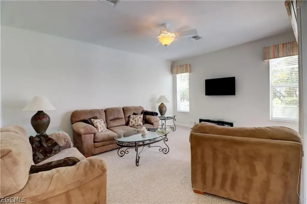 2216 SW 43rd Lane Cape Coral FL 33914