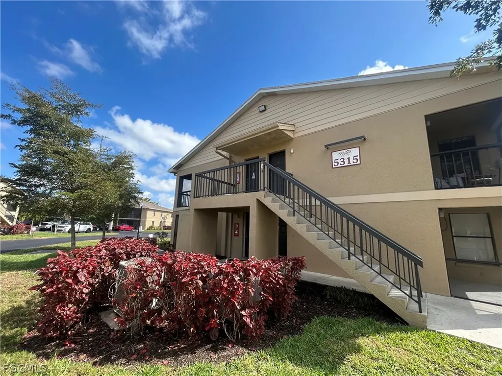 5315 Summerlin Road Fort Myers FL 33919