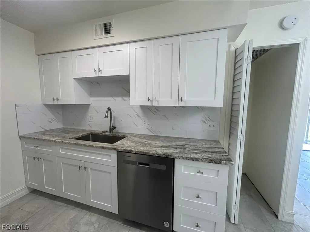 5315 Summerlin Road Fort Myers FL 33919