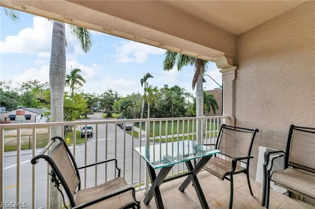 2080 W 1st Street Fort Myers FL 33901