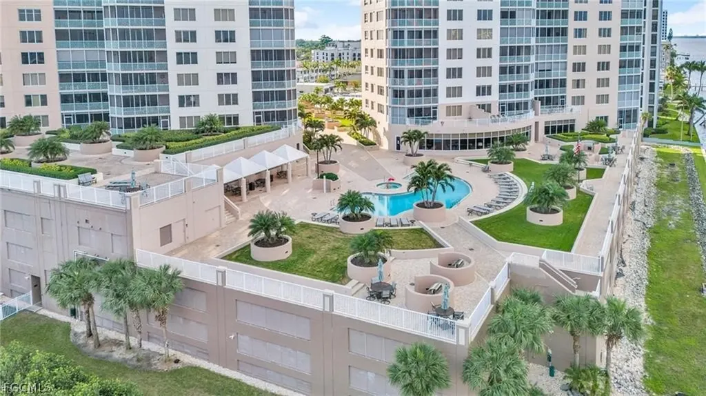 2080 W 1st Street Fort Myers FL 33901