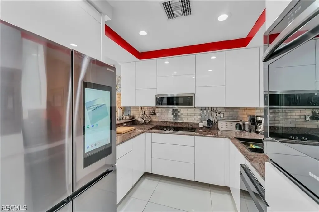 2080 W 1st Street Fort Myers FL 33901