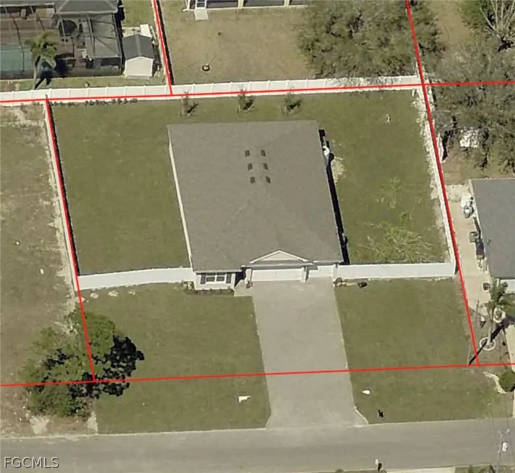 1621 NW 9th Terrace Cape Coral FL 33993