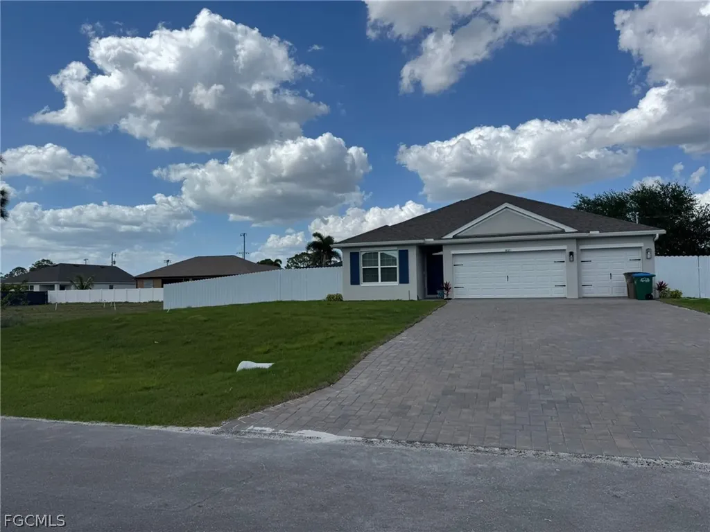 1621 NW 9th Terrace Cape Coral FL 33993