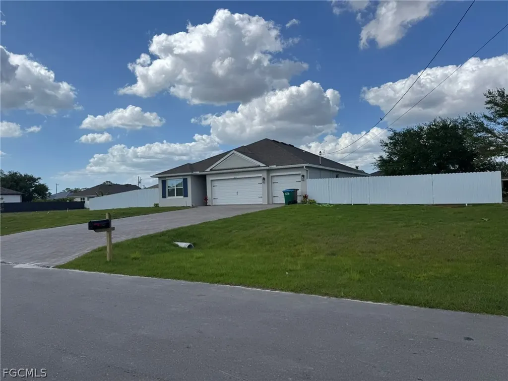 1621 NW 9th Terrace Cape Coral FL 33993