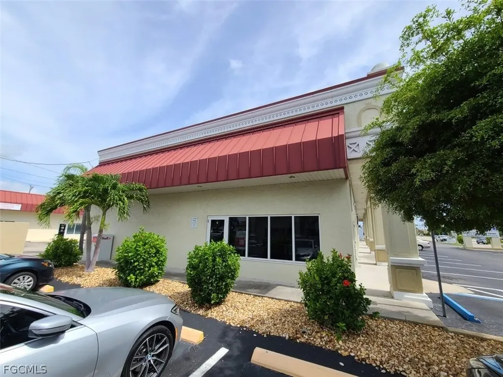 3046 Del Prado Boulevard S Cape Coral FL 33904