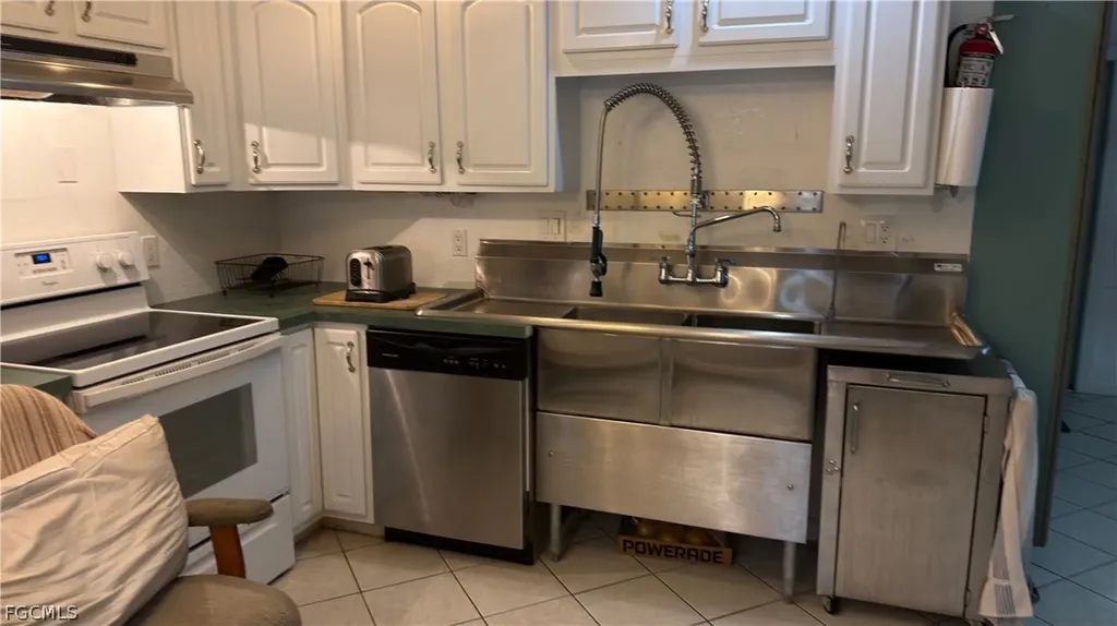 3951 2nd Avenue SE Naples FL 34117