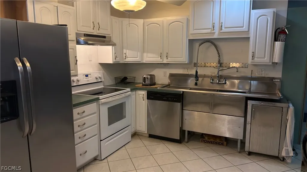 3951 2nd Avenue SE Naples FL 34117