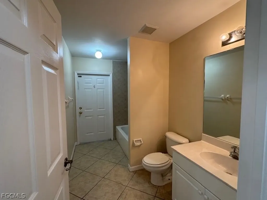 2733 SW 11th Place Cape Coral FL 33914