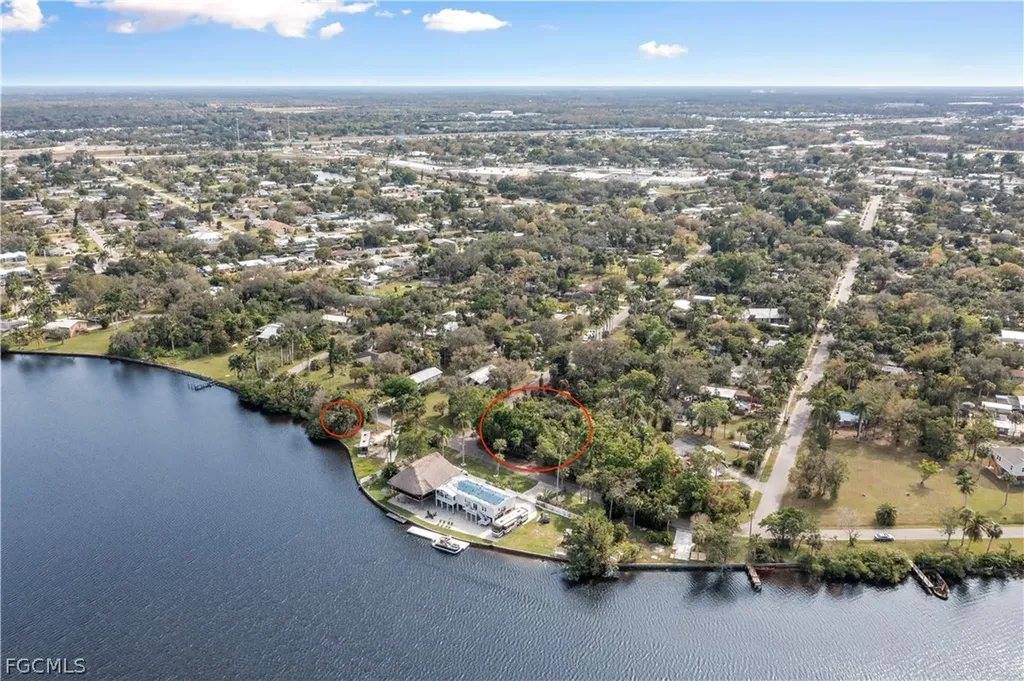 4836/4839 E Riverside Drive Fort Myers FL 33905