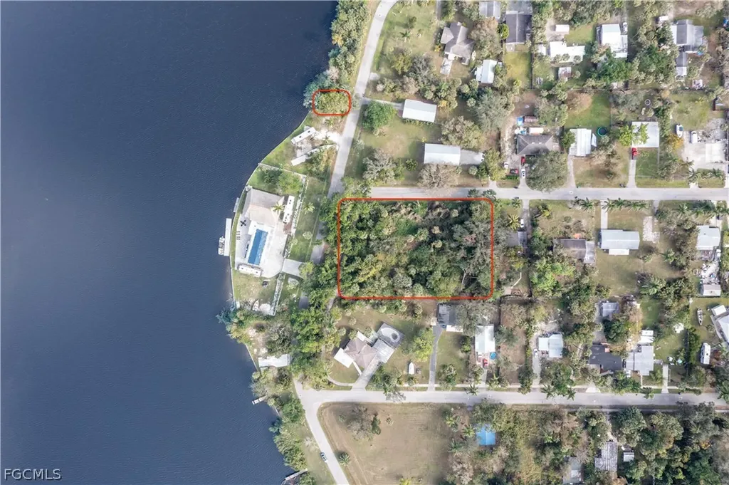 4836/4839 E Riverside Drive Fort Myers FL 33905