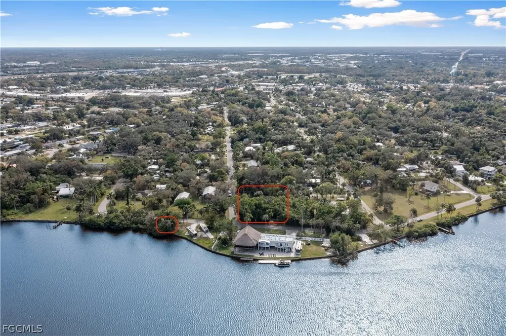 4836/4839 E Riverside Drive Fort Myers FL 33905