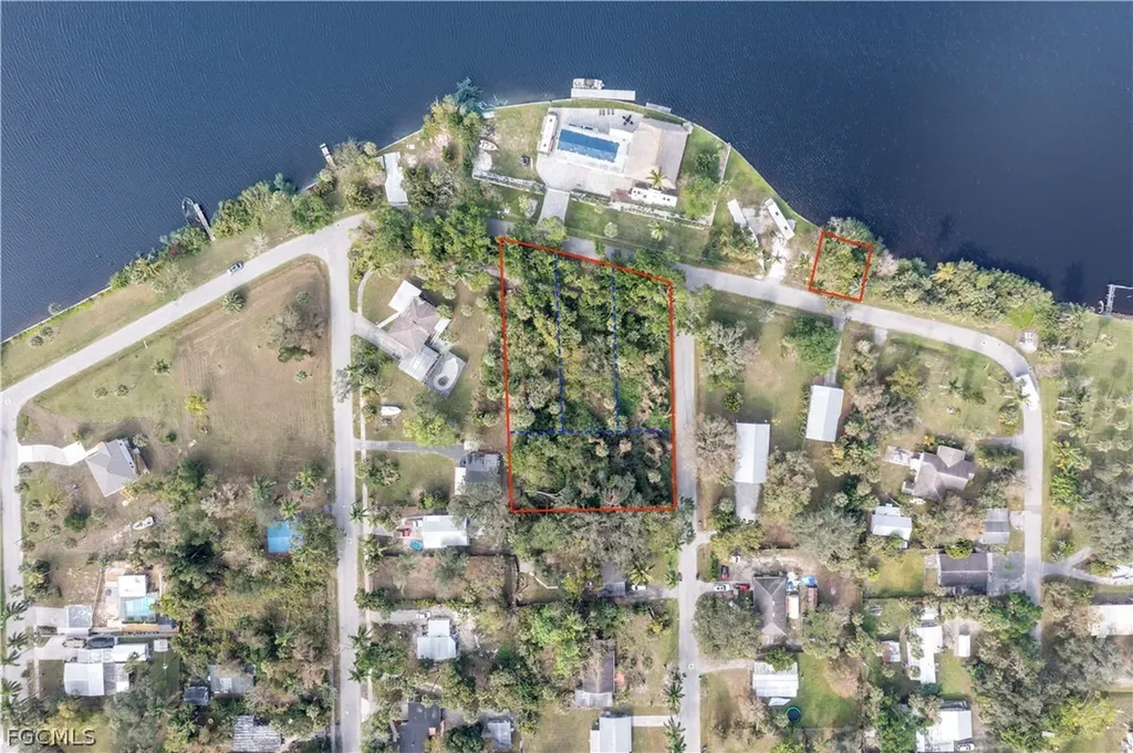 4836/4839 E Riverside Drive Fort Myers FL 33905