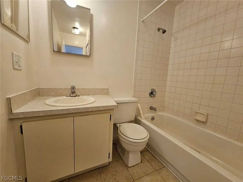 120 SW Trafalgar Parkway Cape Coral FL 33991
