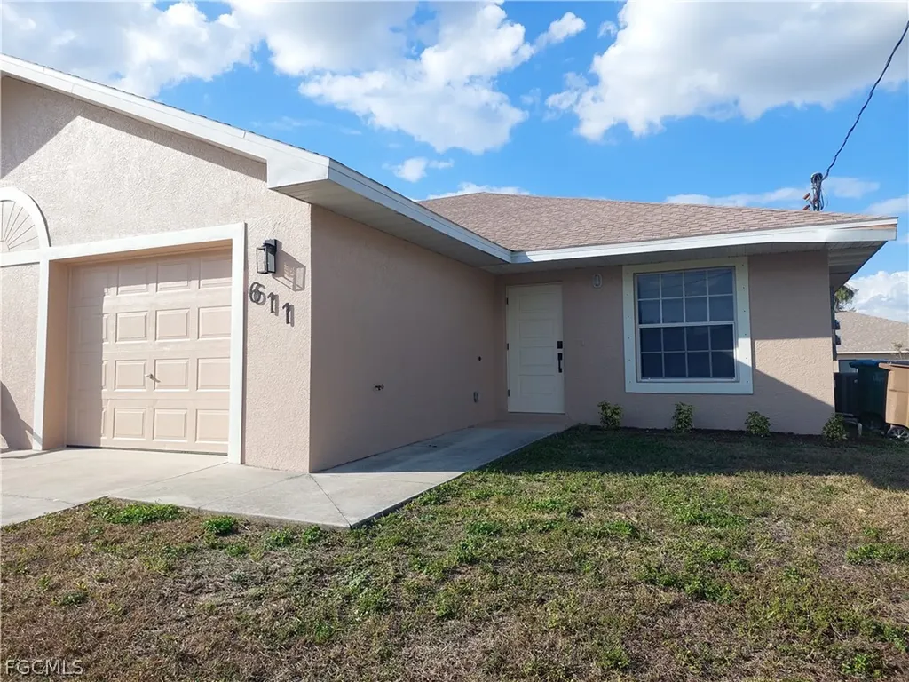 611 SE 5th Street Cape Coral FL 33990