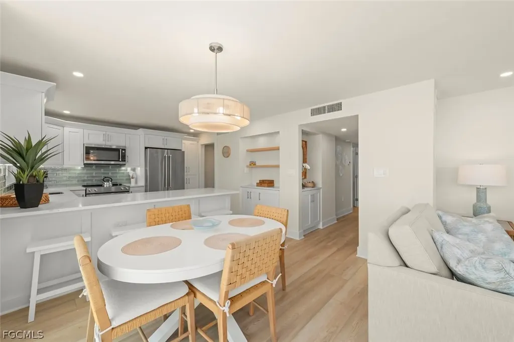 2265 W Gulf Drive Sanibel FL 33957