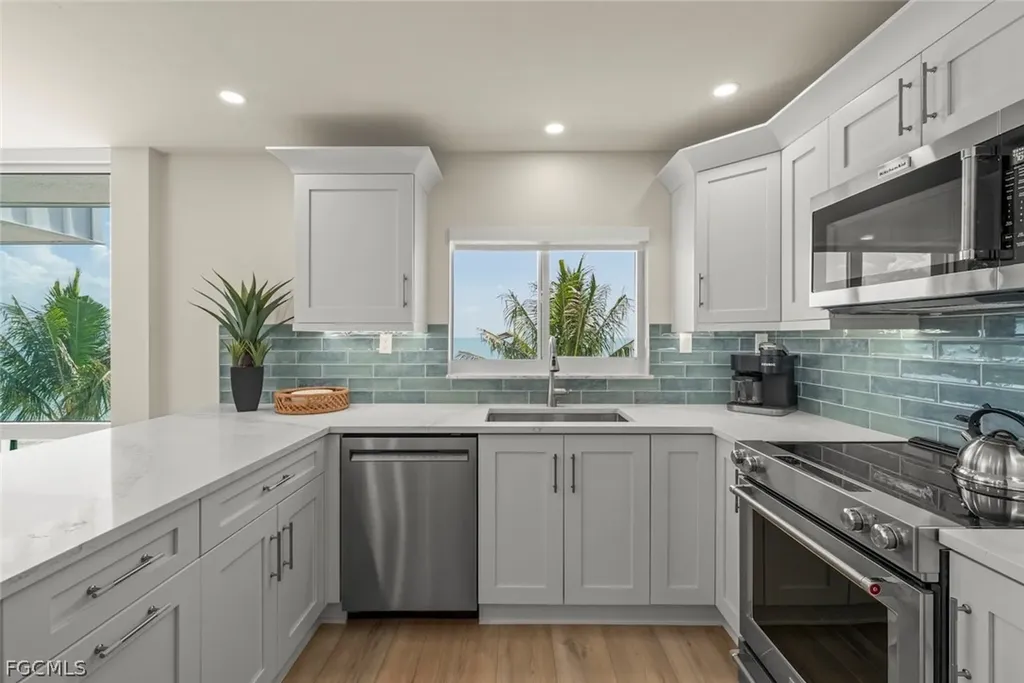 2265 W Gulf Drive Sanibel FL 33957