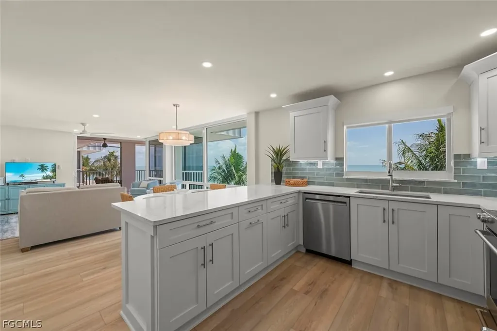 2265 W Gulf Drive Sanibel FL 33957