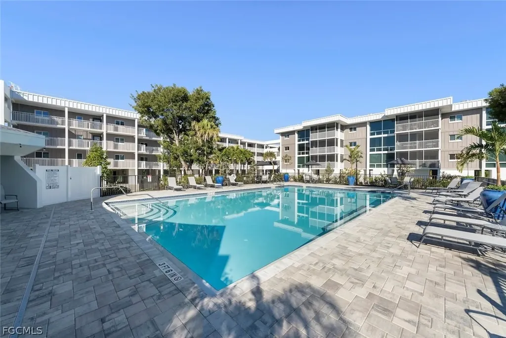 2265 W Gulf Drive Sanibel FL 33957
