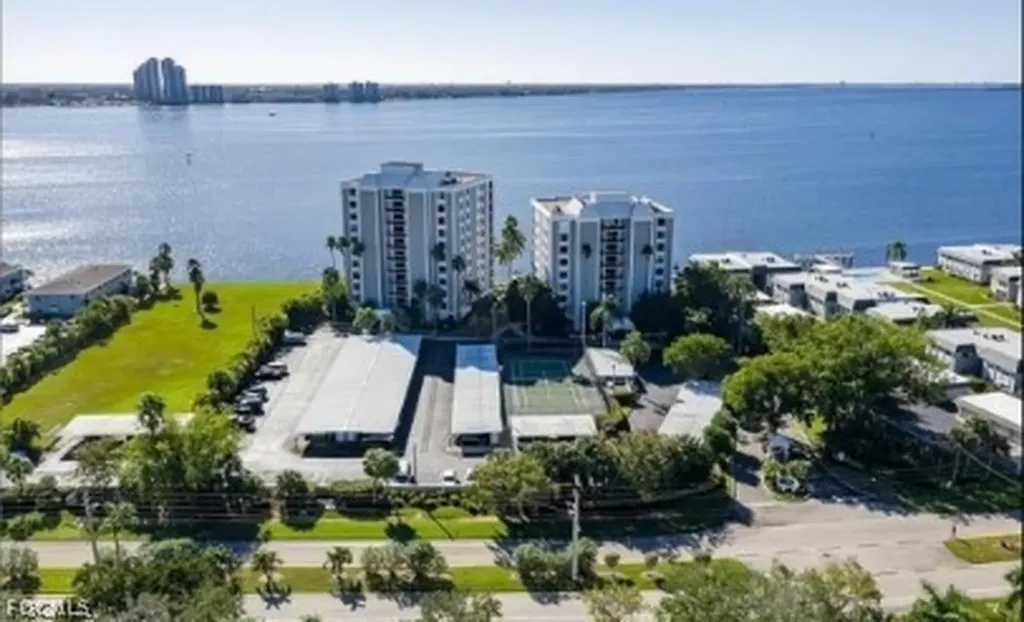 3350 N Key Drive North Fort Myers FL 33903