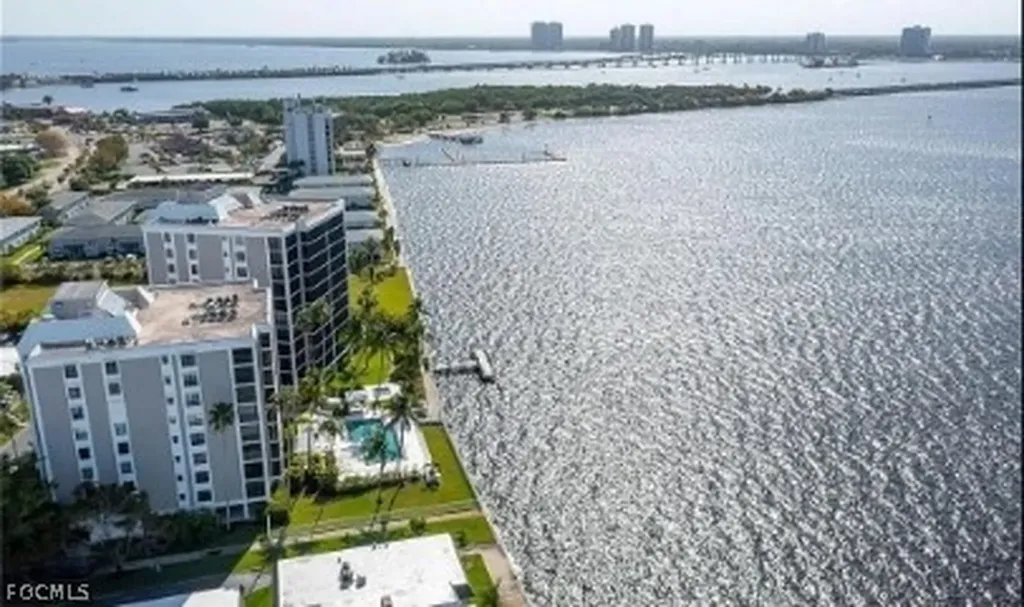3350 N Key Drive North Fort Myers FL 33903