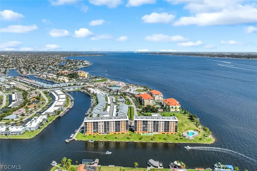 Cape Coral FL, 4280 SE 20th Place, Unit 703