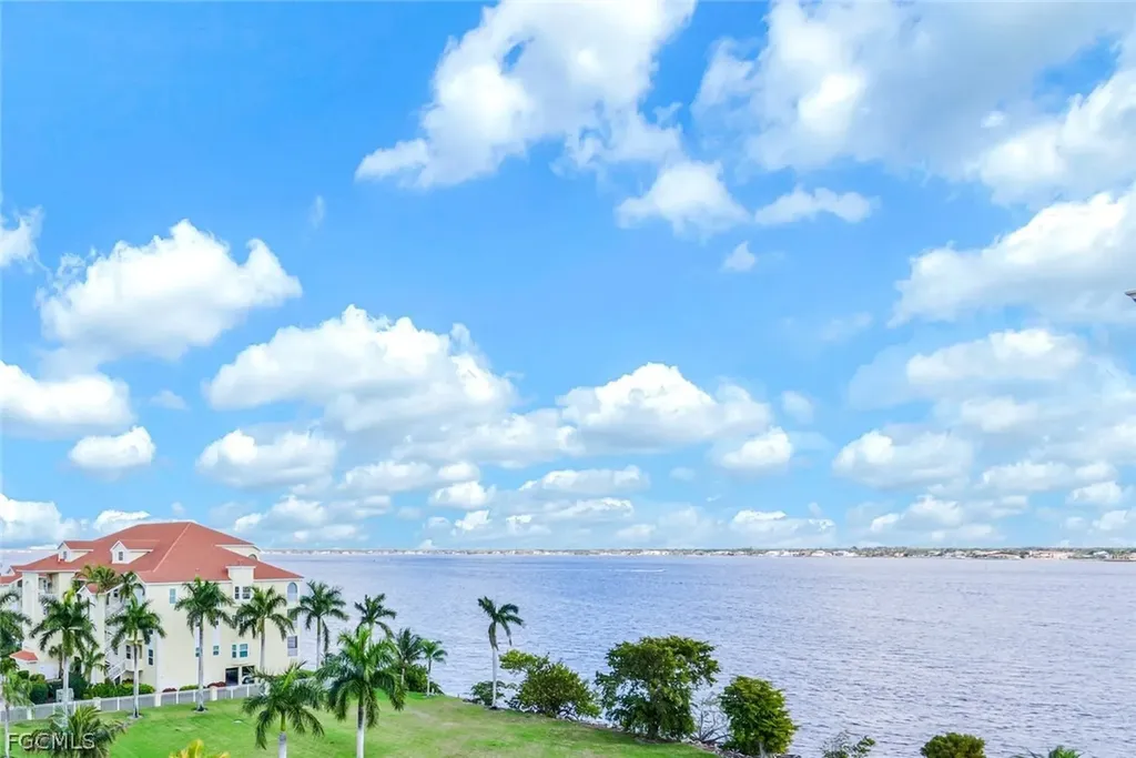 4280 SE 20th Place Cape Coral FL 33904