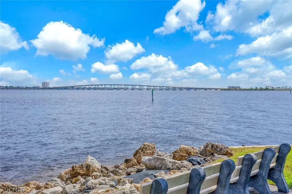 4280 SE 20th Place Cape Coral FL 33904