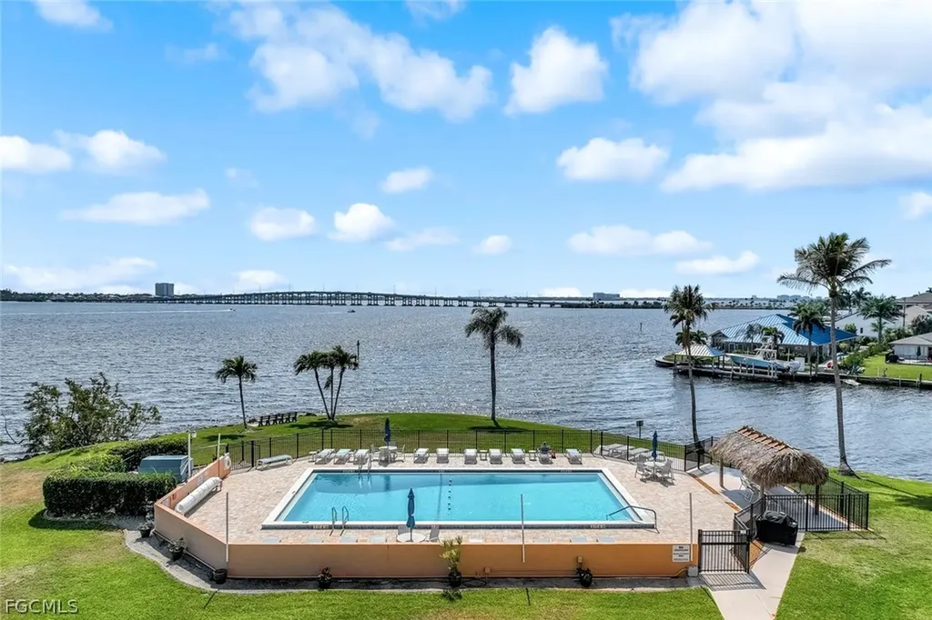 4280 SE 20th Place Cape Coral FL 33904