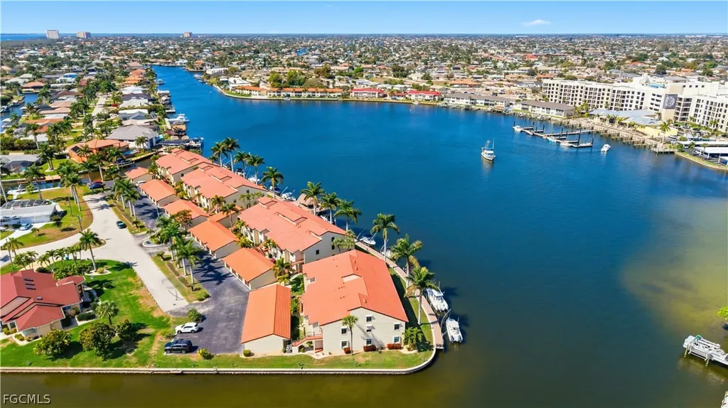 5121 Sunnybrook Court Cape Coral FL 33904