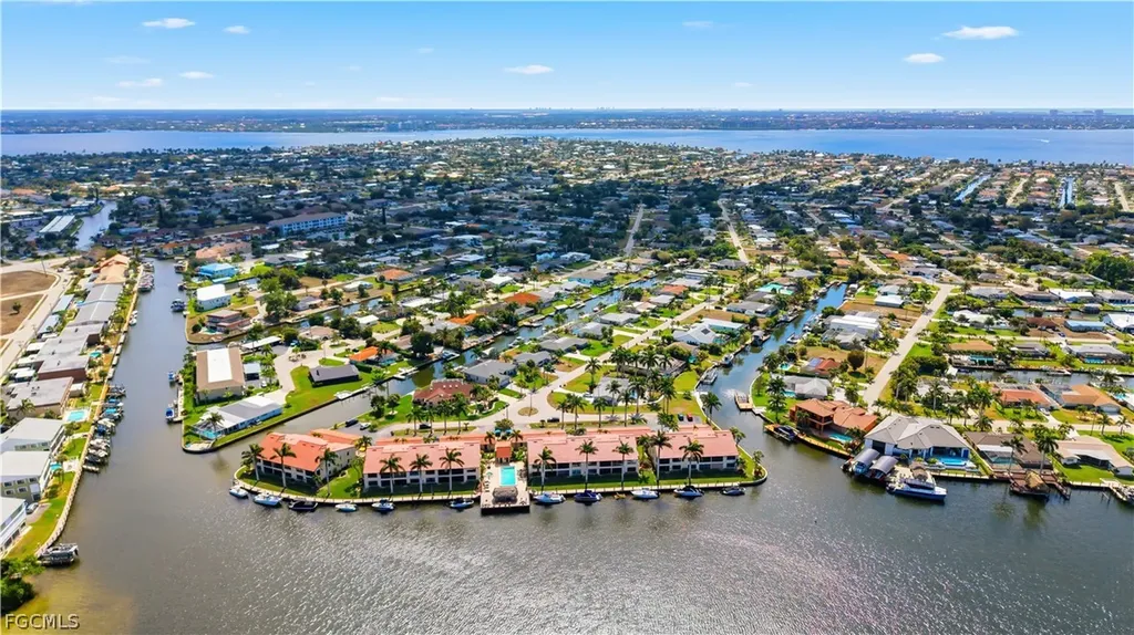 5121 Sunnybrook Court Cape Coral FL 33904