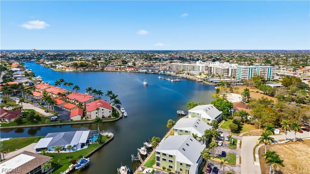 5121 Sunnybrook Court Cape Coral FL 33904