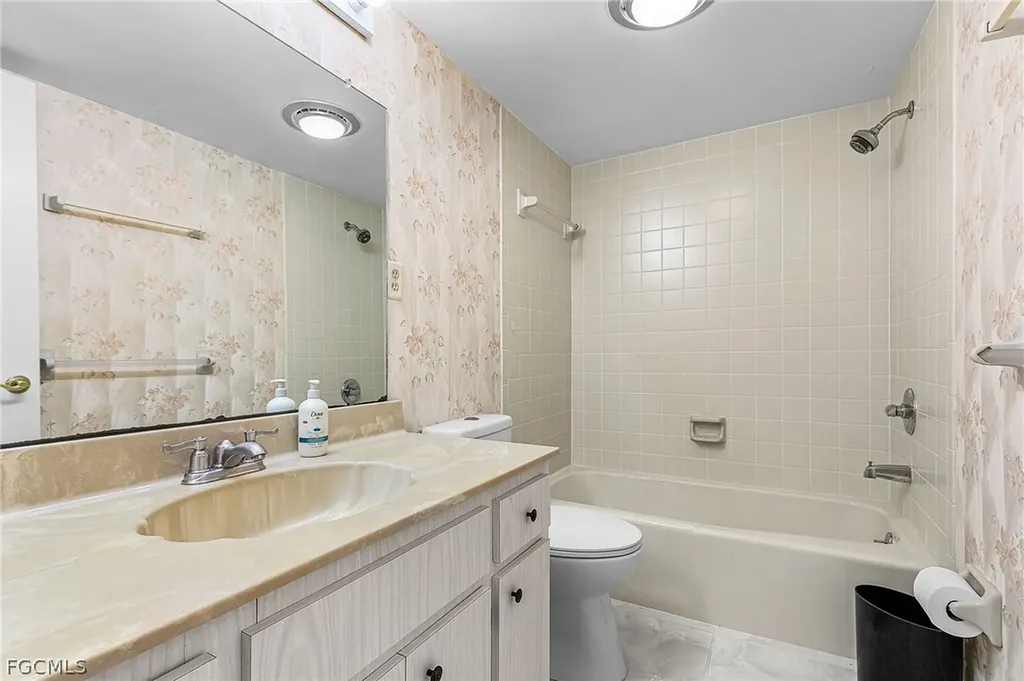 4105 SE 19th Place Cape Coral FL 33904