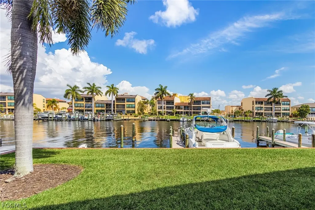 4105 SE 19th Place Cape Coral FL 33904