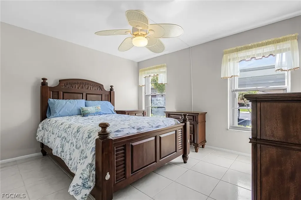 4105 SE 19th Place Cape Coral FL 33904