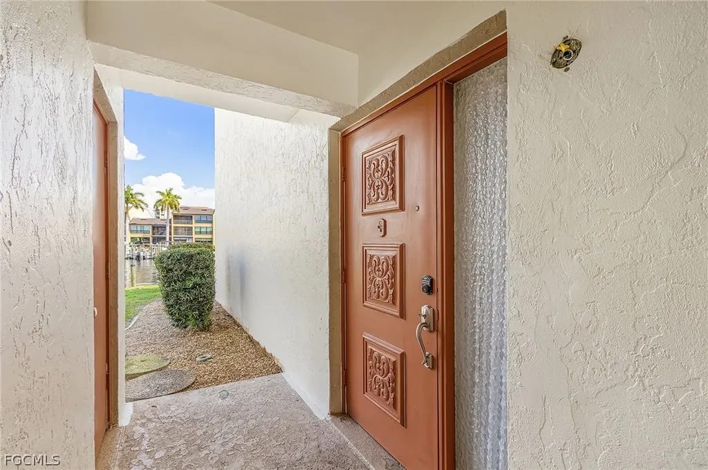 4105 SE 19th Place Cape Coral FL 33904