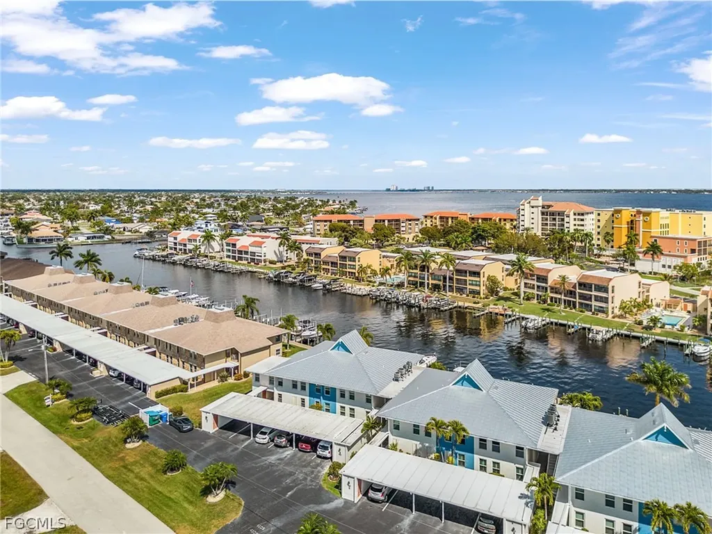 4105 SE 19th Place Cape Coral FL 33904
