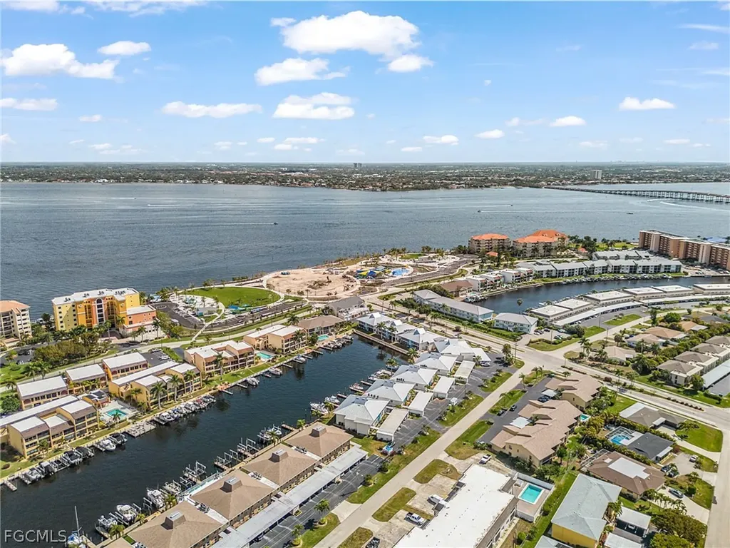 4105 SE 19th Place Cape Coral FL 33904