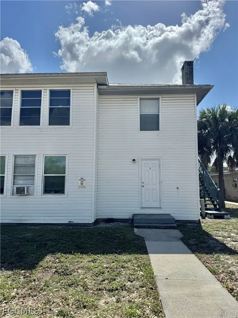 2304 Grand Avenue Fort Myers FL 33901