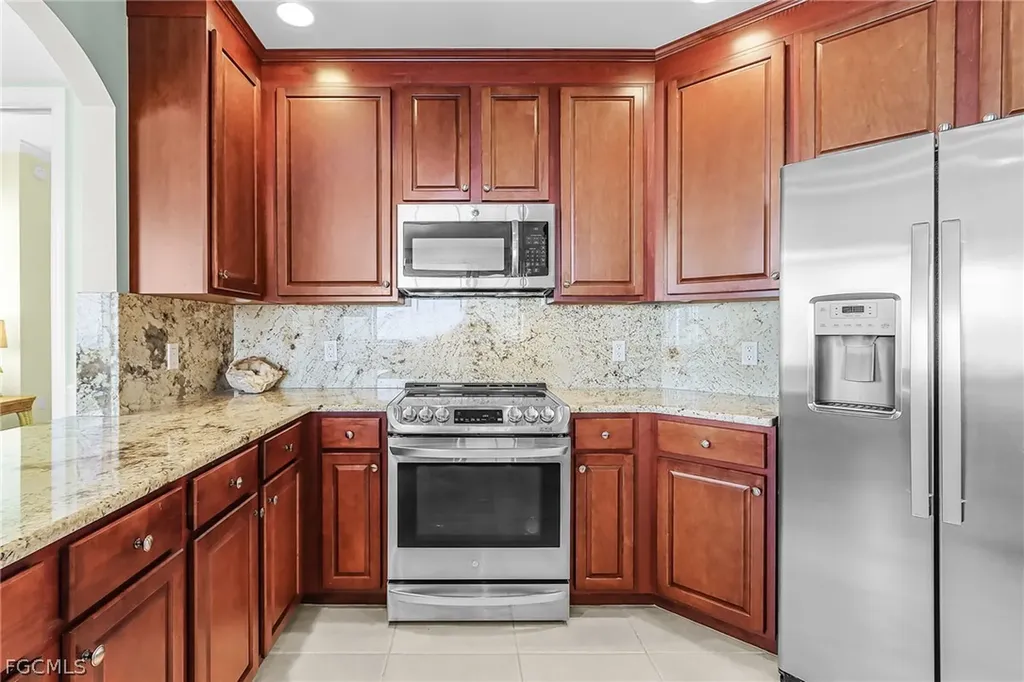 2104 W First Street Fort Myers FL 33901