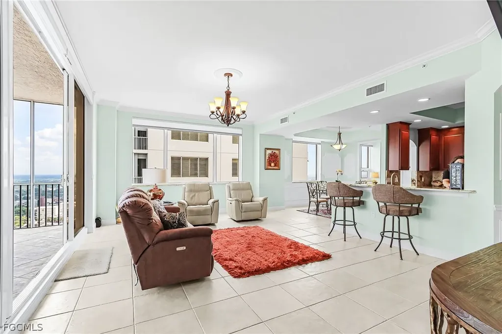 2104 W First Street Fort Myers FL 33901