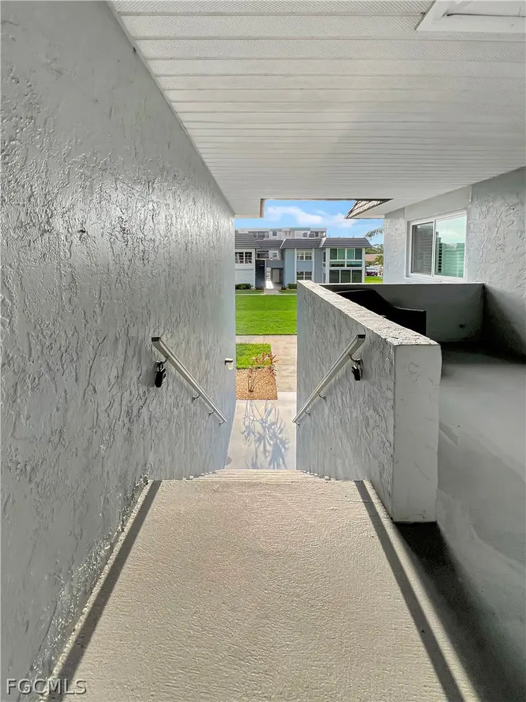 3366 N Key Drive North Fort Myers FL 33903