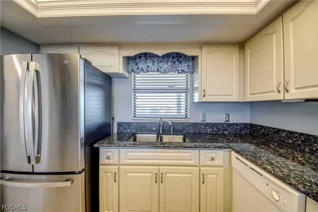 4013 SE 20th Place Cape Coral FL 33904