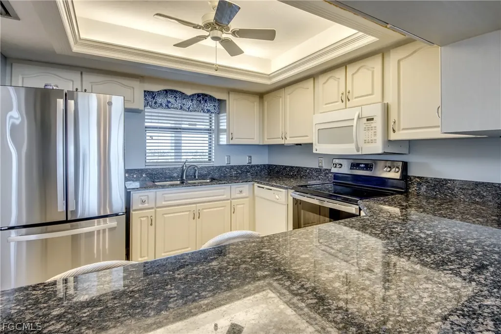 4013 SE 20th Place Cape Coral FL 33904