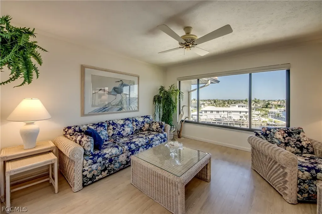 4013 SE 20th Place Cape Coral FL 33904