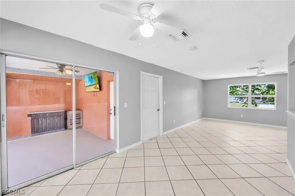 1391 Sourwood Court North Fort Myers FL 33917
