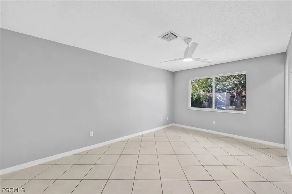 1391 Sourwood Court North Fort Myers FL 33917