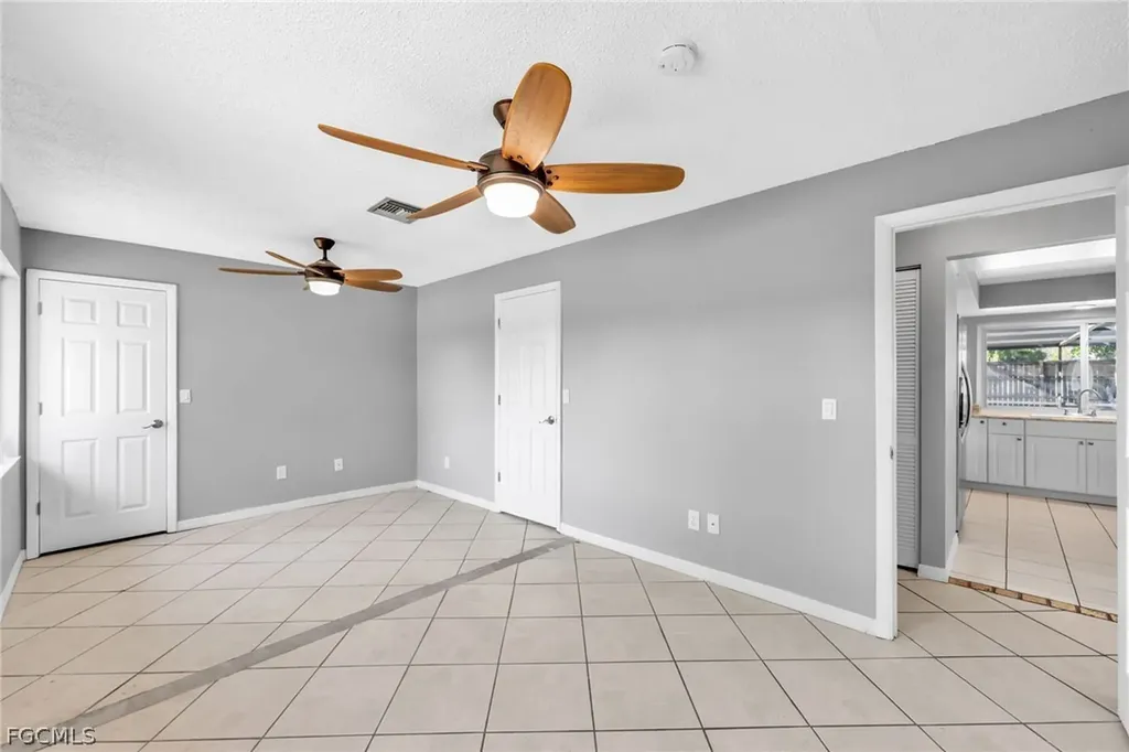 1391 Sourwood Court North Fort Myers FL 33917